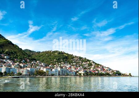 Boztepe, Ordu, Türkei - November 2019: Boztepe, schwarzes Meer und Haus von Ordu Stadt ist sehr beliebt und denkwürdigen Ort in Ordu, Türkei. Stockfoto