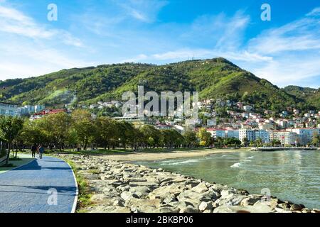 Boztepe, Ordu, Türkei - November 2019: Boztepe, schwarzes Meer und Haus von Ordu Stadt ist sehr beliebt und denkwürdigen Ort in Ordu, Türkei. Stockfoto