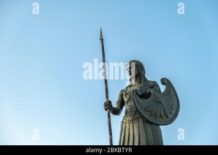 Amazon Women, Samsun / Türkei - Oktober 2019: Amazon Women Statue ist die beliebteste Statue und touristischer Ort in Samsun, Türkei. Stockfoto