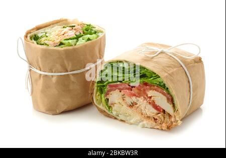 Chicken wrap Sandwich auf weißem Hintergrund Stockfoto