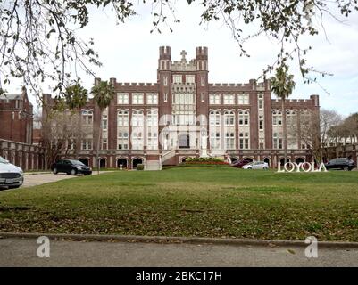 New Orleans, Louisiana, USA - 2020: Loyola University Main Campus, gelegen auf der St. Charles Avenue gegenüber vom Audubon Park. Stockfoto