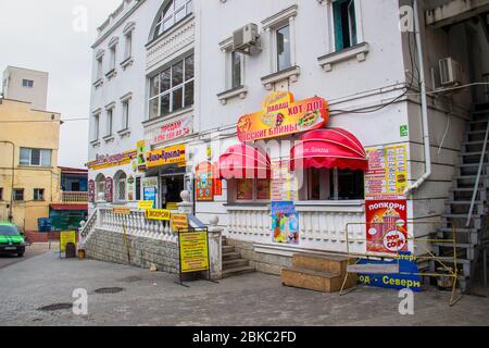 Sevastapol krim, Sevastapol ukraine, Sevastapol russland, russische Invasion, Sevastapol Blumenfest, Weiße Blume Wohltätigkeitsmesse, Weiße Blume Aktion Stockfoto