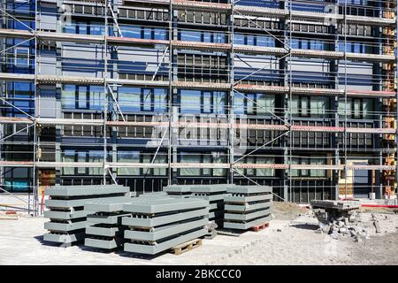 Dekorative Hausfassade Veredelungsplatten auf einer Baustelle zur Renovierung eines Hauses Stockfoto