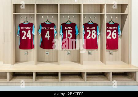 Das London Stadium im Queen Elizabeth Olympic Park wurde als Heimstadion des West Ham United Football Club gekennzeichnet Stockfoto