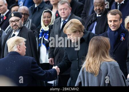 Präsident Donald J. Trump und First Lady Melania Trump nehmen am 11. November 2018 am 30. November 1918 am Triumphbogen in Paris an der 100. Jahrestages der Waffenstillstandfeier Teil. Die 100-jährige Feier des Waffenstillstandstages 1918 Stockfoto