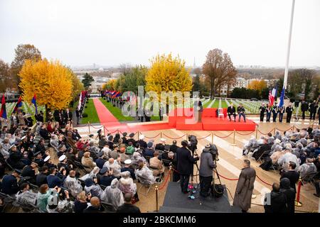 Präsident Donald J. Trump bei der amerikanischen Gedenkfeier auf dem amerikanischen Friedhof von Suresnes Sonntag, 11. November 2018 Suresnes amerikanischer Friedhof Stockfoto