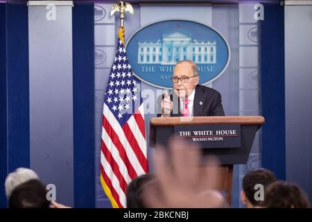 Larry Kudlow, Direktor für Wirtschaftspolitik des Weißen Hauses, spricht am Dienstag, den 27. November 2018, im James S. Brady Press Briefing Room des Weißen Hauses über den bevorstehenden G-20-Gipfel in Buenos Aires, Argentinien. White House Press Briefing Stockfoto