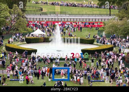 Am 22. April 2019 versammelten sich die Gäste auf dem South Lawn zum 141. Ostereierrolle des Weißen Hauses, eine Tradition, die Ostern mit Eierrollwettbewerben und familienfreundlichen Aktivitäten feiert. Die Veranstaltung krönte den Oster Egg Roll Gewinner 2019. Stockfoto