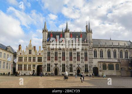 Rathaus von Brügge (Stadhuis van Brugge) Es ist ein gotischer Saal (1376-1421), einer der ältesten in den Niederlanden. Stockfoto