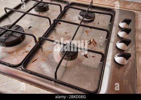 Dreckiger Küchenherd Stockfoto