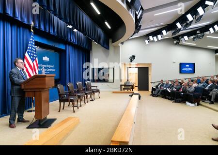 EPA-Administrator Wheeler hält Bemerkungen und nimmt Fragen am Dienstag, 10. September 2019, während der 7. Von 10 Regional State Leadership Day Veranstaltungen mit gewählten Kreis- und Kommunalbeamten aus Alaska, Idaho, Montana, North Dakota, Oregon, South Dakota, Washington und Wyoming, im Eisenhower Executive Office Building. EPA-Administrator Wheeler beim State Leadership Day des Weißen Hauses Stockfoto