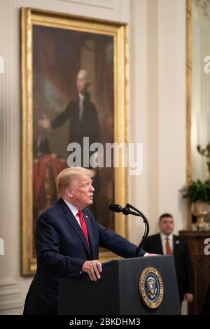 Präsident Donald J. Trump hält Bemerkungen bei der Nationalbürgermeisterversammlung über die Transformation der amerikanischen Gemeinschaften am Freitag, den 24. Januar 2020, im Ostraum des Weißen Hauses. Präsident Trump gibt den Bürgermeistern Anmerkungen Stockfoto