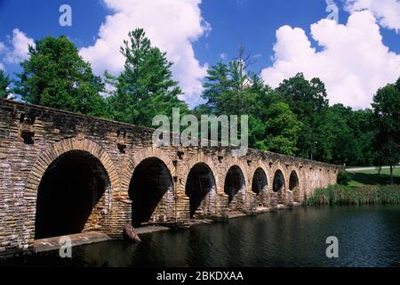 Crab Orchard Bridge & Dam, Cumberland Mountain State Park, Tennessee Stockfoto