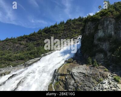 Nugget Falls am Mendenhall Gletscher im Tongass National Forest. Juneau Alaska Stockfoto