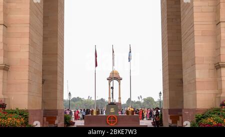 DELHI, INDIEN - 13. MÄRZ 2019: Nachmittags Nahaufnahme der Flamme des unsterblichen Soldaten am india Gate in Neu delhi Stockfoto