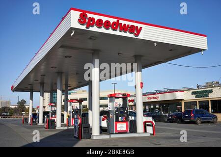 Eine Speedway-Tankstelle in South San Francisco, Kalifornien, gesehen am Samstag, 8. Februar 2020. Stockfoto