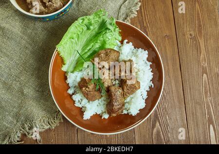 Rindfleisch Tipps auf Reis, zartes Rindfleisch Eintopf gekocht, südlichen Komfort-Essen. Stockfoto