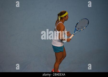 Yulia Putintseva aus Kasachstan in der Copper Box Arena, London, für den Frauen-Tennis Fed Cup. Großbritannien vs. Kasachstan Stockfoto