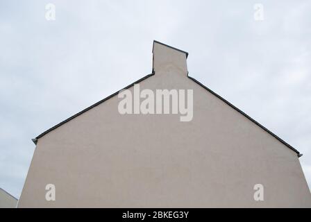 Moderne Dorfterrassen Reihenhaus Grand Designs Kevin McCloud Triangle Howse Garden, Swindon, Wiltshire SN21FP von Glenn Howells Luke Engleback Stockfoto