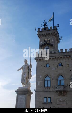 Der historische Palazzo Pubblico in der Stadt San Marino Stockfoto