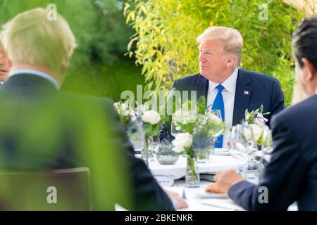 Präsident Donald J. Trump trifft sich mit den G7-Führern zum Abendessen am Samstagabend, den 24. August 2019, im Leuchtturm von Biarritz in Biarritz, Frankreich. #G7Biarritz Stockfoto