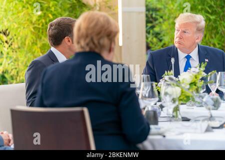 Präsident Donald J. Trump trifft sich mit den G7-Führern zum Abendessen am Samstagabend, den 24. August 2019, im Leuchtturm von Biarritz in Biarritz, Frankreich. #G7Biarritz Stockfoto