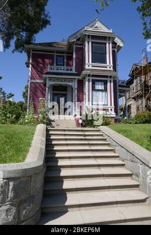 Los Angeles, Kalifornien, USA 3. Mai 2020 EIN allgemeiner Blick auf die Atmosphäre des Charmed House in der Carroll Avenue 1329 am 3. Mai 2020 in Los Angeles, Kalifornien, USA. Foto von Barry King/Alamy Stock Photo Stockfoto