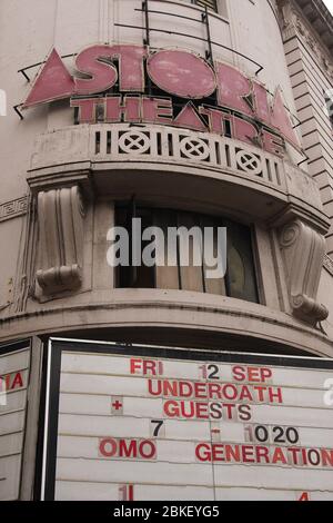 Schild über dem Astoria Theatre Musikort an der Charing Cross Road, London, kurz bevor es geschlossen wurde, um Platz für Crossrail in 2009 zu machen. Stockfoto