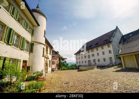 Museumsgebäude Stadtmuseum und Salzhaus von untere Hofstatt in der Altstadt von Brugg, Schweiz. Stockfoto