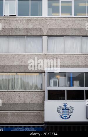 Blue Stadium 1960s 1970s Architecture Stahlbau QPR FC Loftus Road South Africa Road Stand, Shepherd's Bush, London W12 Stockfoto
