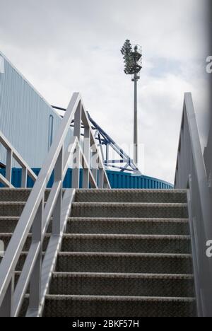 Blue Stadium 1960s 1970s Architecture Stahlbau QPR FC Loftus Road South Africa Road, Shepherd's Bush, London W12 Stockfoto