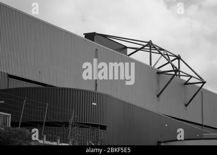Blue Stadium 1960s 1970s Architecture Stahlbau QPR FC Loftus Road South Africa Road Stand, Shepherd's Bush, London W12 Stockfoto