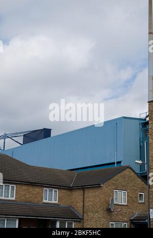 Ellerslie Road Stand Blue Stadium 1960s 1970s Architecture Stahlbau QPR FC Loftus Road South Africa Road, Shepherd's Bush, London W12 Stockfoto