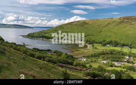 Panoramablick auf Lochranza Bay, Isle of Arran Stockfoto