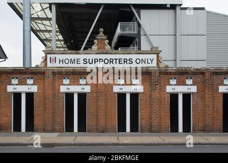 1900s Victorian Architecture Old Football Stadium Fulham FC Johnny Haynes Stand Craven Cottage Stevenage Rd, Fulham, London SW6 6HH Archibald Leitch Stockfoto