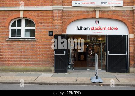 1900s Victorian Architecture Old Football Stadium Fulham FC Johnny Haynes Stand Craven Cottage Stevenage Rd, Fulham, London SW6 6HH Archibald Leitch Stockfoto