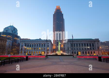 Cleveland, Ohio, USA - Cleveland Mall Park und Fountain of Eternal Life, Stockfoto