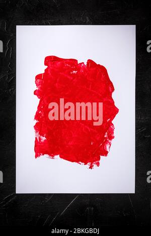 Roter Hintergrund, eine abstrakte Textur mit Kopierraum Stockfoto