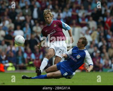 LONDON, Großbritannien, SEPTEMBER 28: Niclas Alexanderson von West Ham United im Einsatz während der Nationwide Div 1 zwischen West Ham United und Millwall A Stockfoto