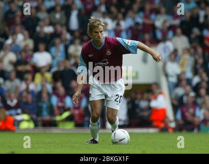 LONDON, Großbritannien, SEPTEMBER 28: Niclas Alexanderson von West Ham United im Einsatz während der Nationwide Div 1 zwischen West Ham United und Millwall A Stockfoto