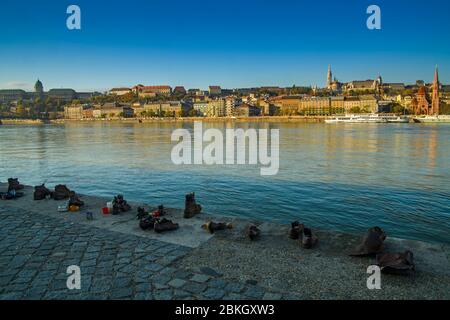 Schuhe an der Donaubank Holocaust-Mahnmal, Budapest, Mittelungarn, Ungarn Stockfoto