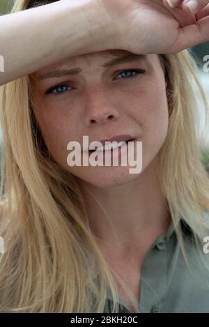 Junge Frau in Nahaufnahme Stockfoto