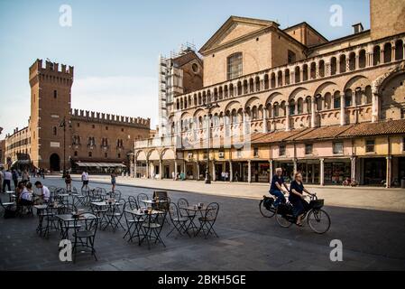 Piazza della Cattedrale der zentrale Platz von Ferrara, Italien Stockfoto