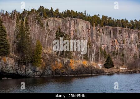 Klippen des Tettegouche State Park am Lake Superior, entlang der Nordküste von Minnesota, USA Stockfoto