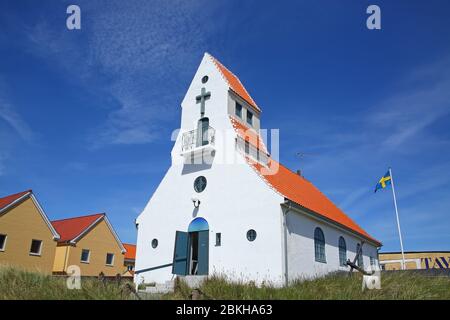 Schwedische Seemannskirche, traditionelles weißes Gebäude mit orangefarbenem Dach, in Skagen, Dänemark. Stockfoto