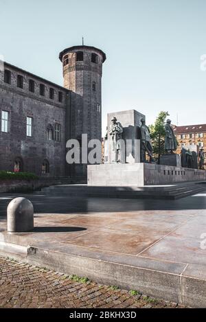 Turin, Italien. Mai 2020. Turin, Italien, April 2020: Die Rückseite des Palazzo Madama, gegenüber der Via Po, auf der Piazza Castello (Schlossplatz) während der Pandemiesperrzeit Covid-19 (Foto: Alessandro Bosio/Pacific Press) Quelle: Pacific Press Agency/Alamy Live News Stockfoto