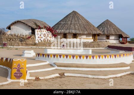 Indien, Gujarat Staat, Kutch Region, Hodka Dorf, in der Nähe von Bhuj, Luxus und umweltfreundliche Unterkunft in der Wüste Stockfoto