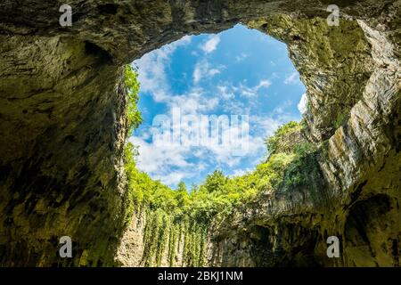 Bulgarien, Lovetch, Letnitsa, Devetaschka Höhle Stockfoto