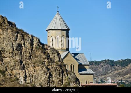 Tiflis: Die Kirche des Heiligen Nikolaus, die sich in der Festung Narikala befindet. Republik Georgien Stockfoto