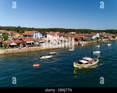 Frankreich, Gironde, Bassin d'Arcachon, Cap-Ferret, Pinasse Traditional Boat (Luftaufnahme) Stockfoto